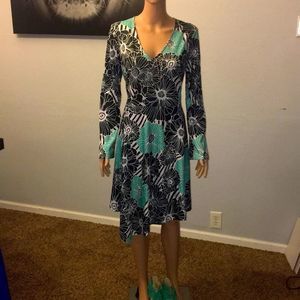 Avon Signature Collection V-neck Dress